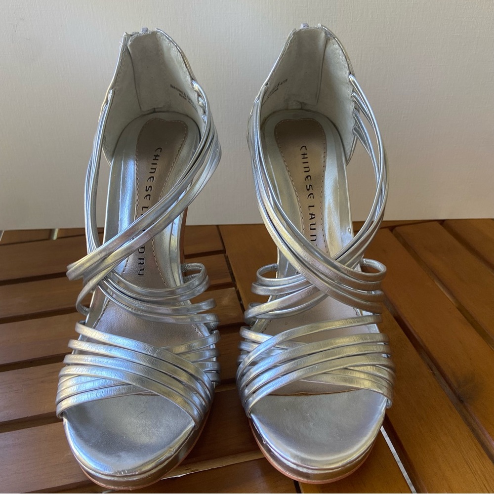 CHINESE LAUNDRY Silver Strappy Platform Heels 6.5 Prom - Picture 3 of 9